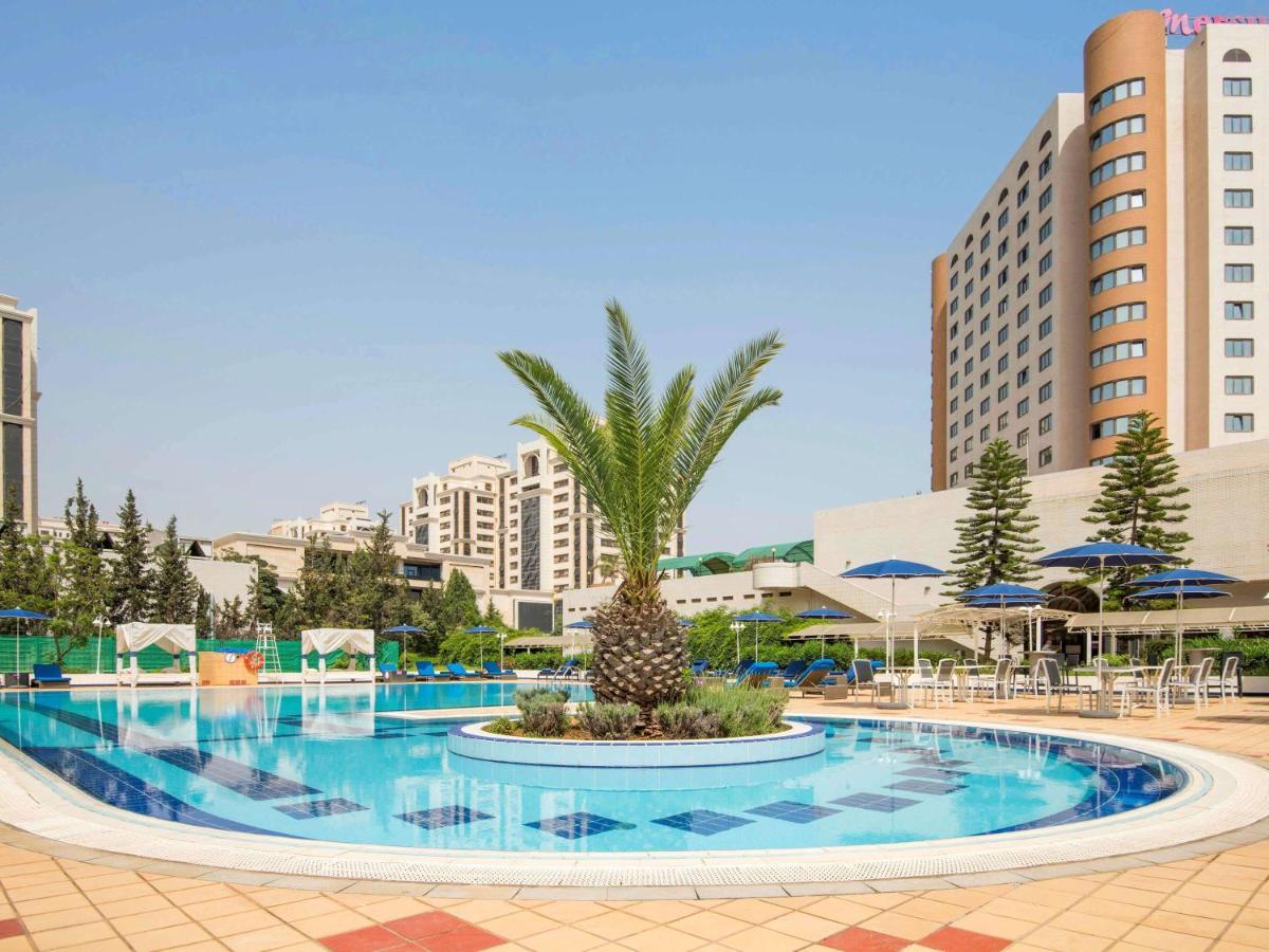 Hotel Mercure Alger Aeroport Maison Blanche Bagian luar foto The pool at the hotel