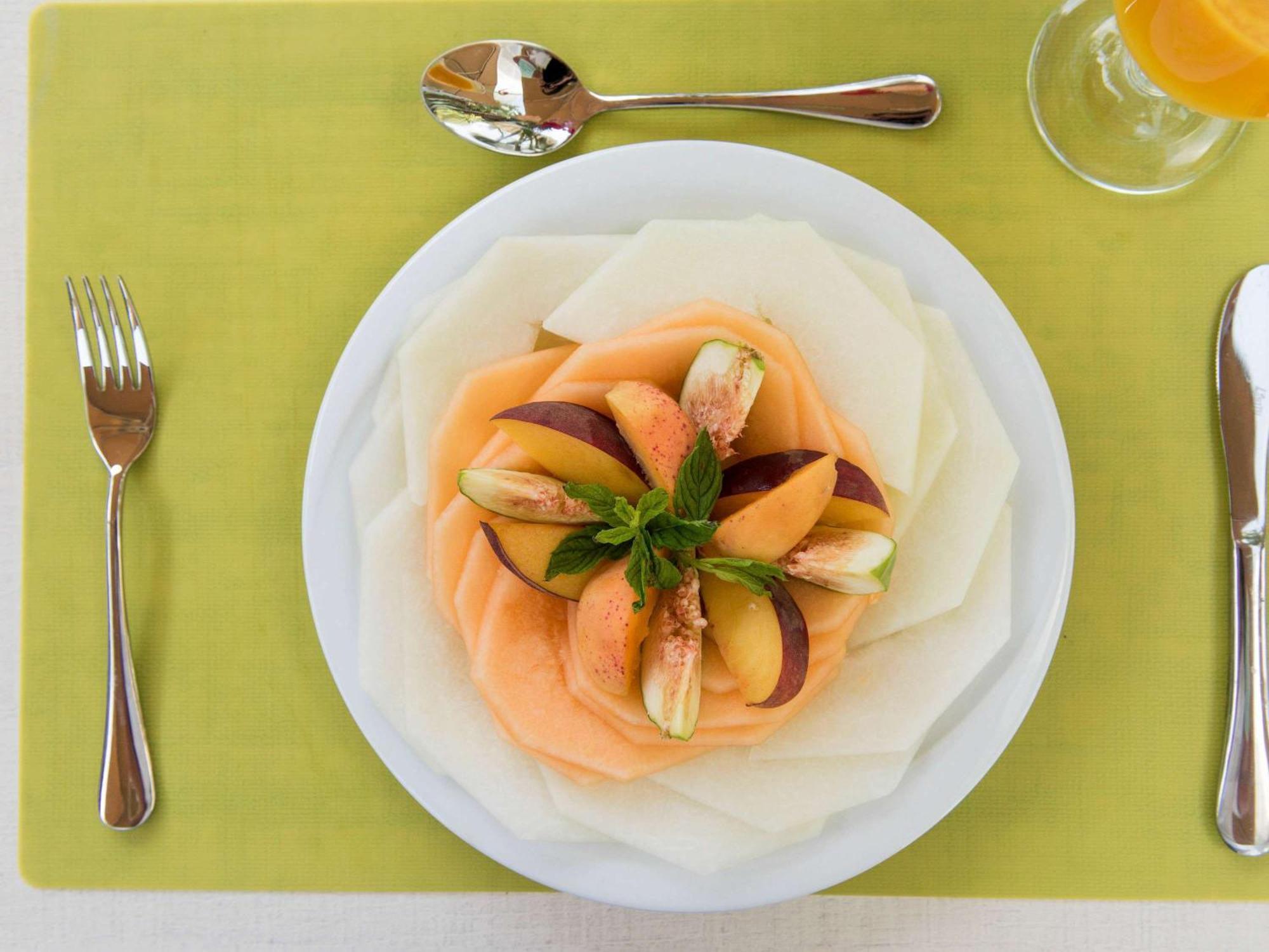 Hotel Mercure Alger Aeroport Maison Blanche Bagian luar foto Fruit salad