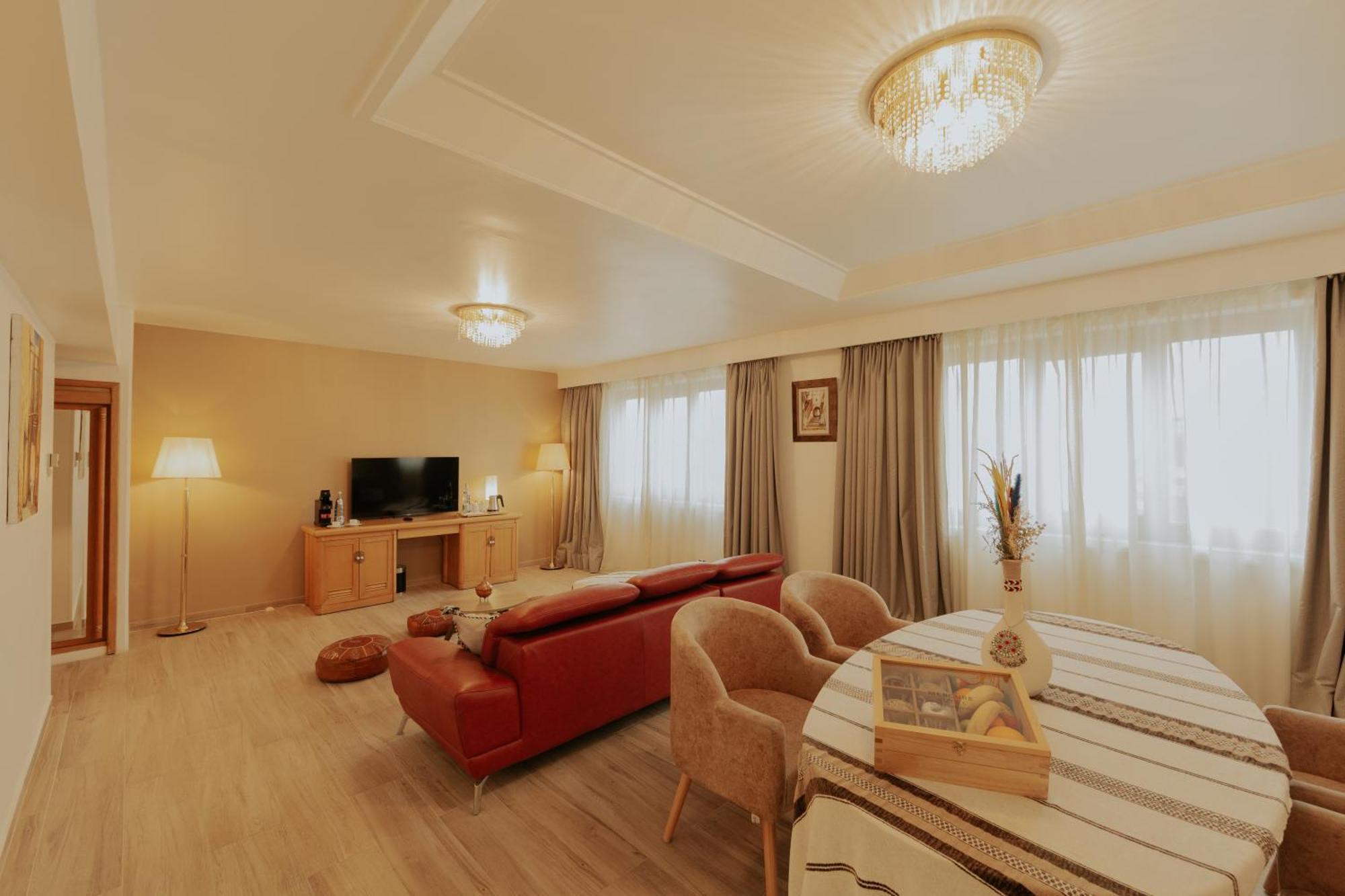 Hotel Mercure Alger Aeroport Maison Blanche Bagian luar foto Suite room