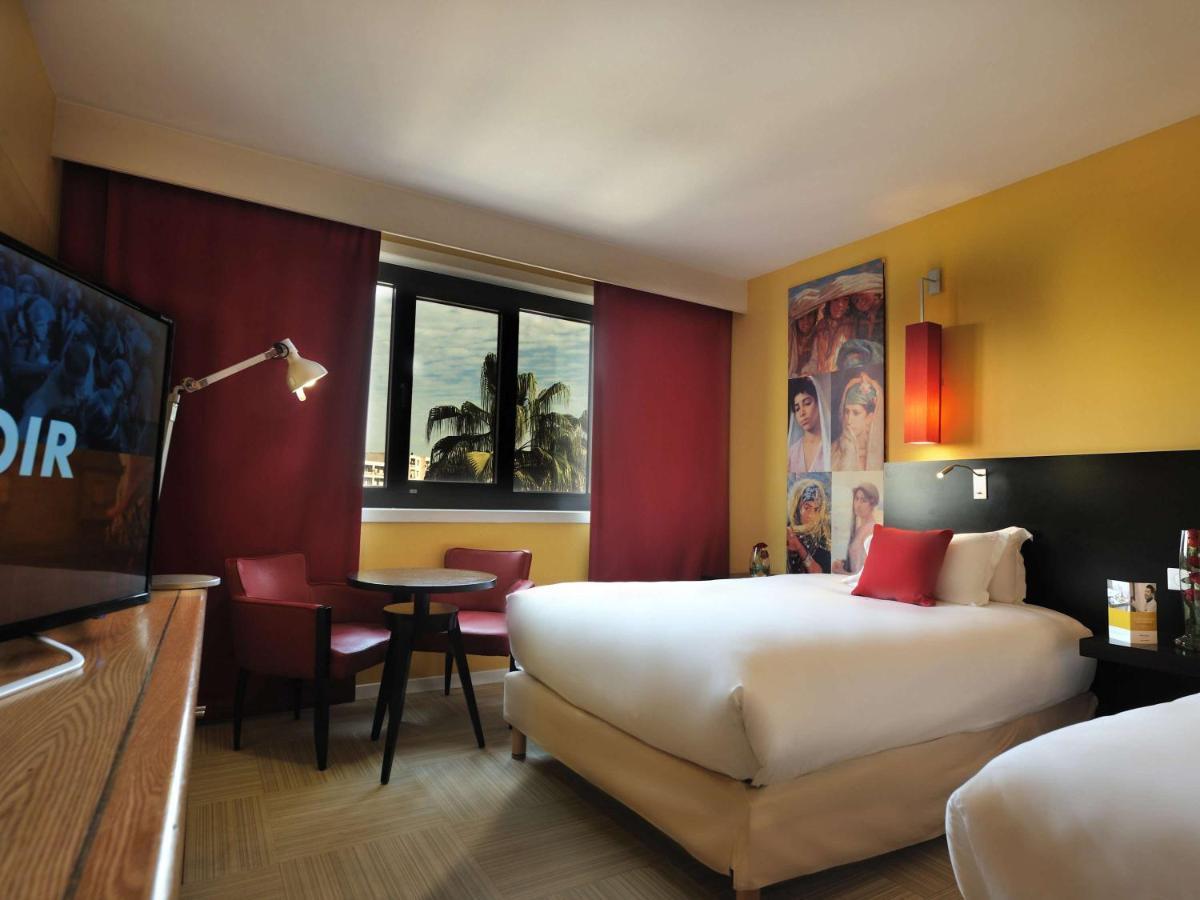 Hotel Mercure Alger Aeroport Maison Blanche Bagian luar foto A room at the Adagio Paris Porte de Versailles